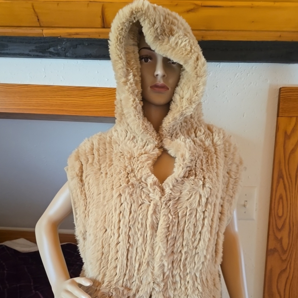 Kennedy Faux fur hooded Vest NWT